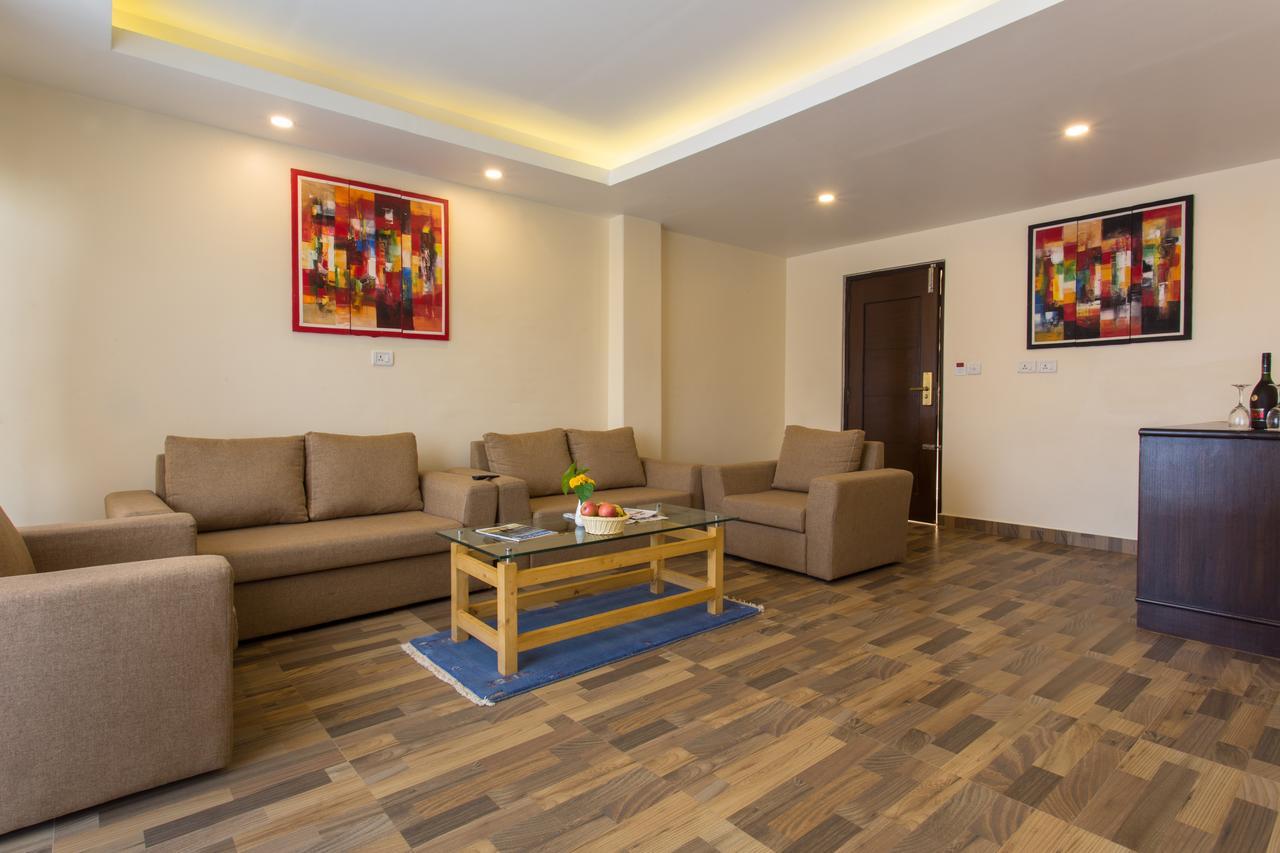 Bodhi Suites Boutique Hotel And Spa Покхара Экстерьер фото