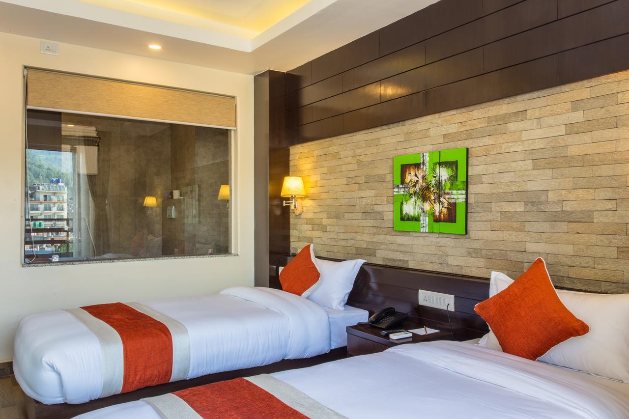 Bodhi Suites Boutique Hotel And Spa Покхара Экстерьер фото