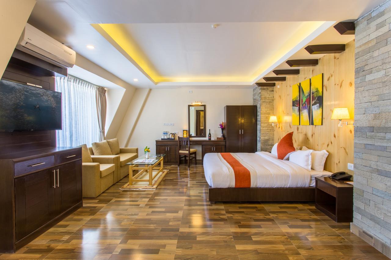 Bodhi Suites Boutique Hotel And Spa Покхара Экстерьер фото