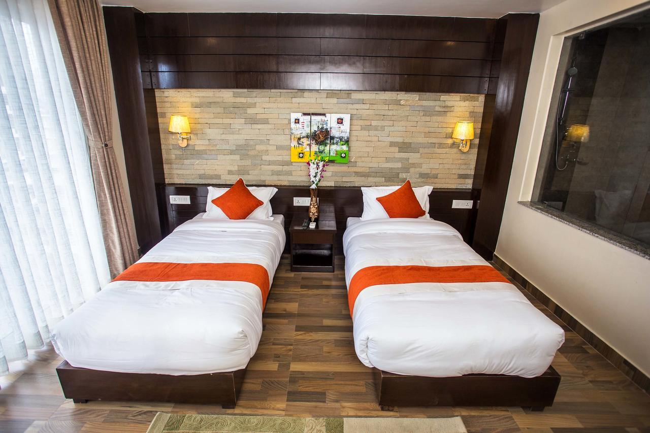 Bodhi Suites Boutique Hotel And Spa Покхара Экстерьер фото