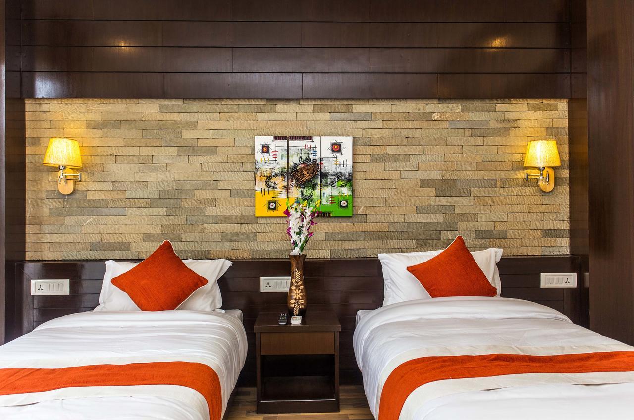 Bodhi Suites Boutique Hotel And Spa Покхара Экстерьер фото